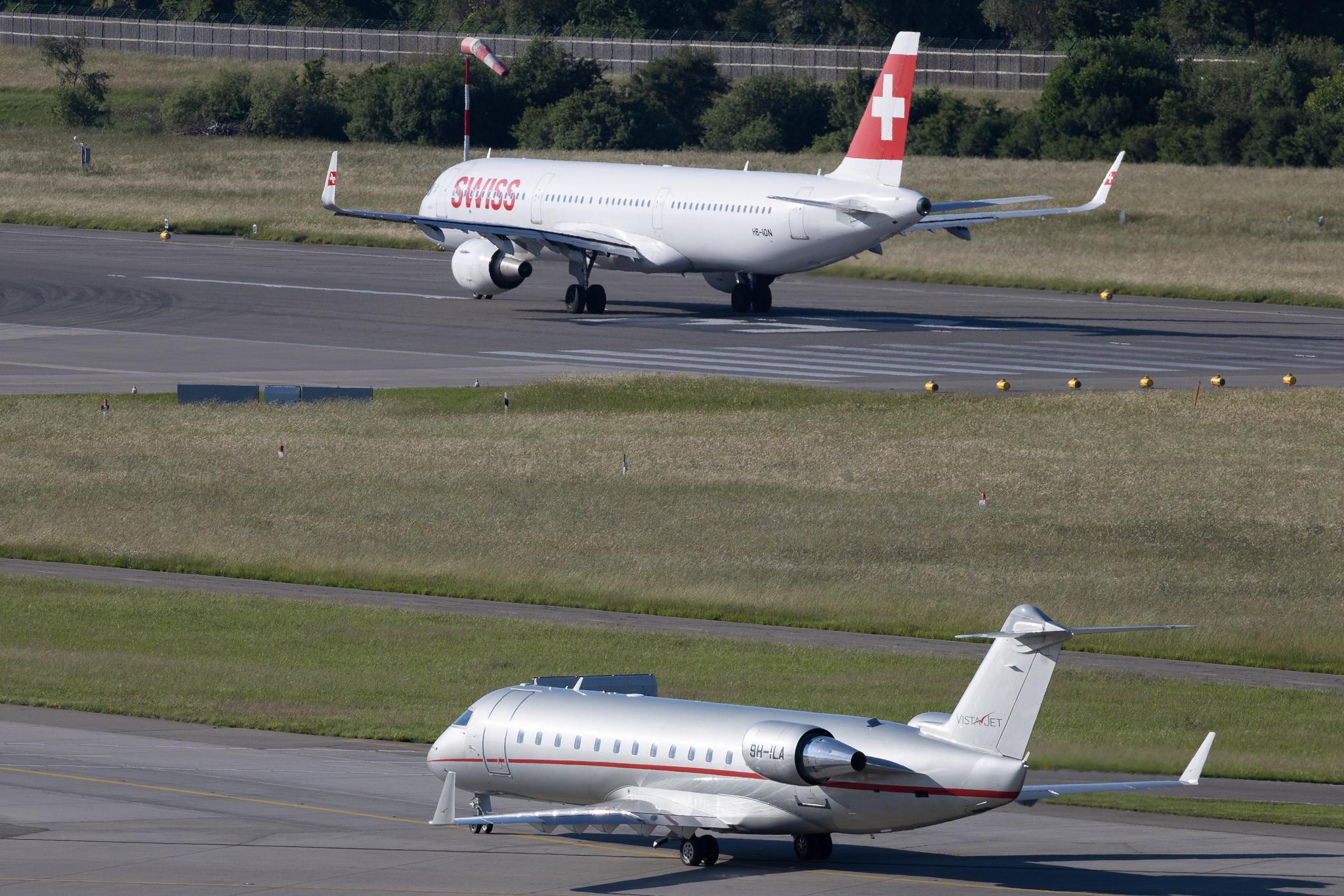 Flughafen Zürich: VistaJet Malta (/ VJT) | Operator: VistaJet | Mitsubishi Challenger 850 CRJ2 | 9H-ILA | MSN 8101