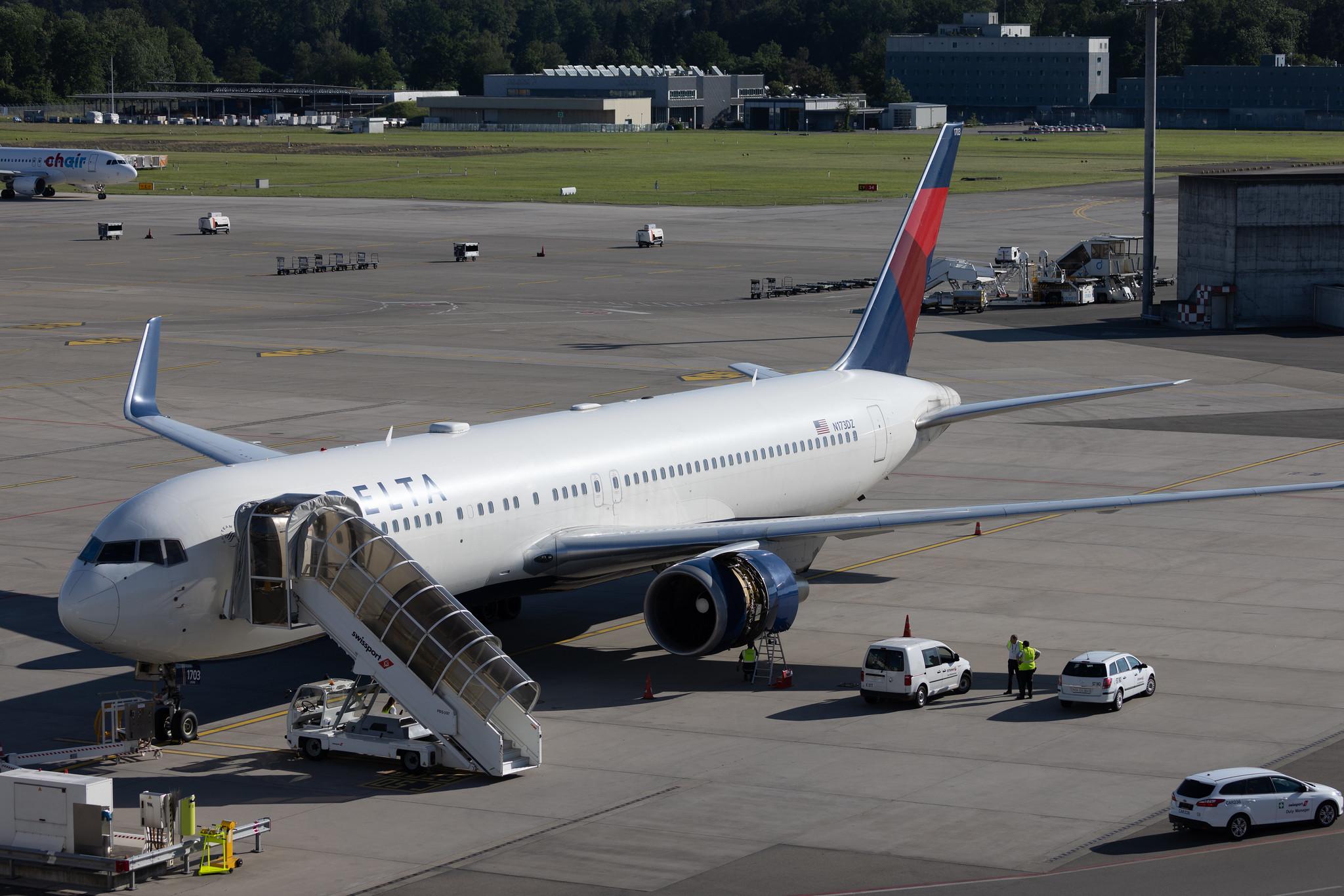 Flughafen Zürich: Delta Air Lines (DL / DAL) | Boeing 767-332(ER) B763 | N173DZ | MSN 29692