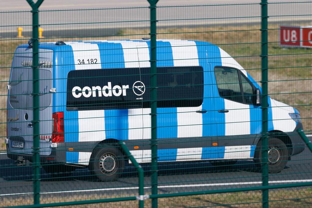 Frankfurt Airport: Condor Bus