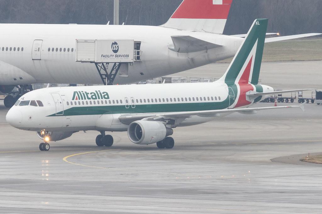 Flughafen Zürich: ITA Airways (AZ / ITY) | Airbus A320-214 A320 | EI-IKL | MSN 01489