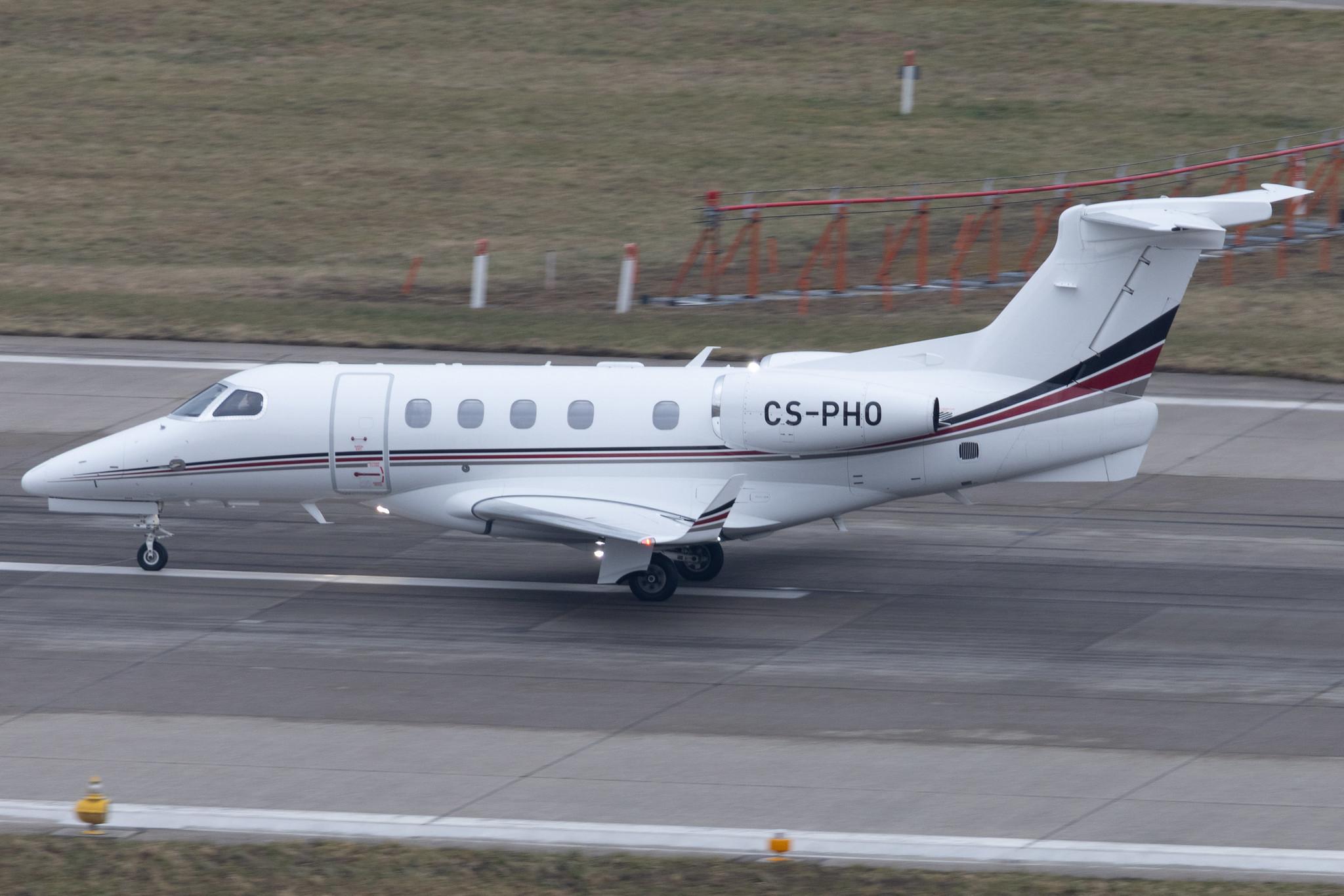 Flughafen Zürich: NetJets Europe (/ NJE) | Embraer Phenom 300 E55P | CS-PHO | MSN 50500533