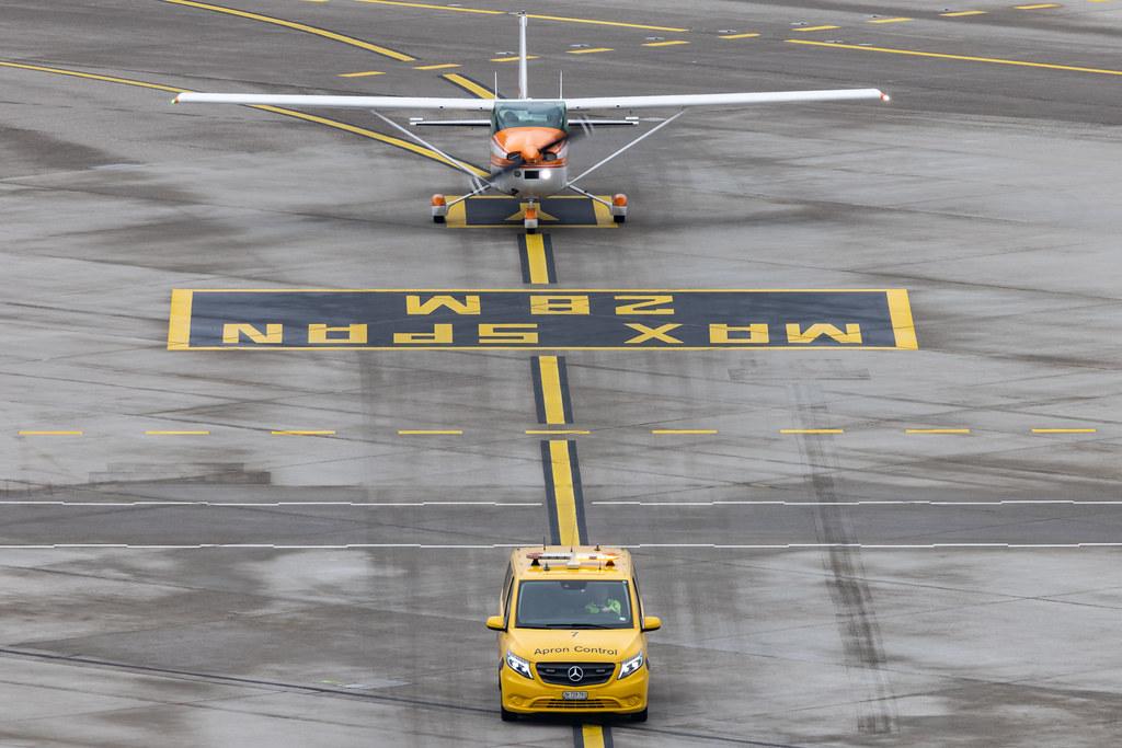 Flughafen Zürich: Flugzeug