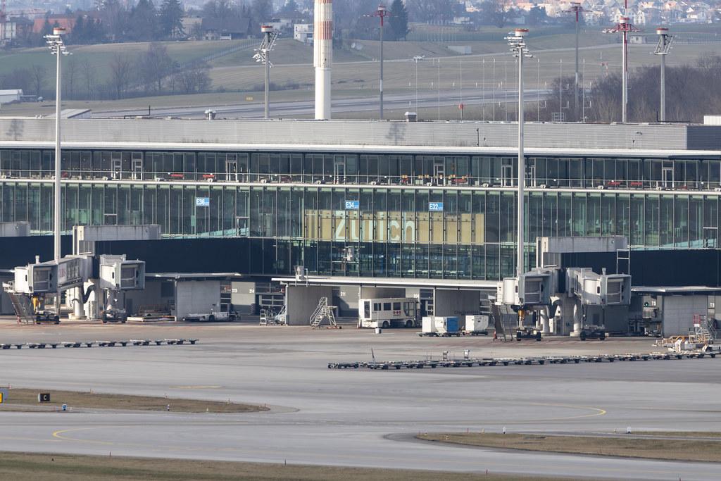 Flughafen Zürich: Terminalgebäude