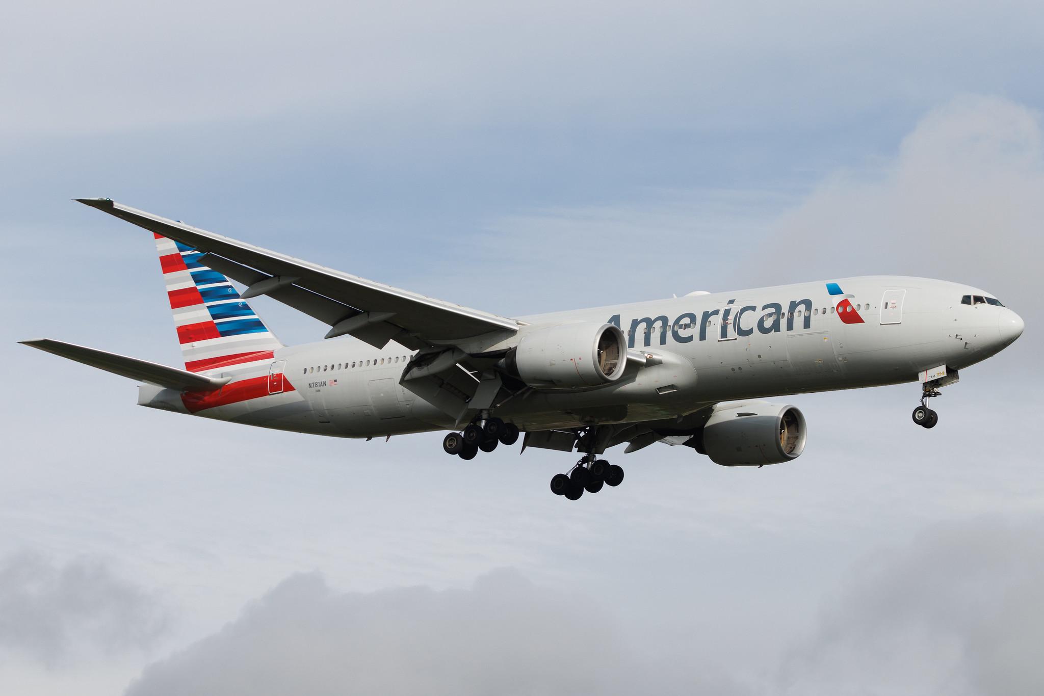 London Heathrow: American Airlines (AA / AAL) | Boeing 777-223(ER) B772 | N781AN | MSN 29586