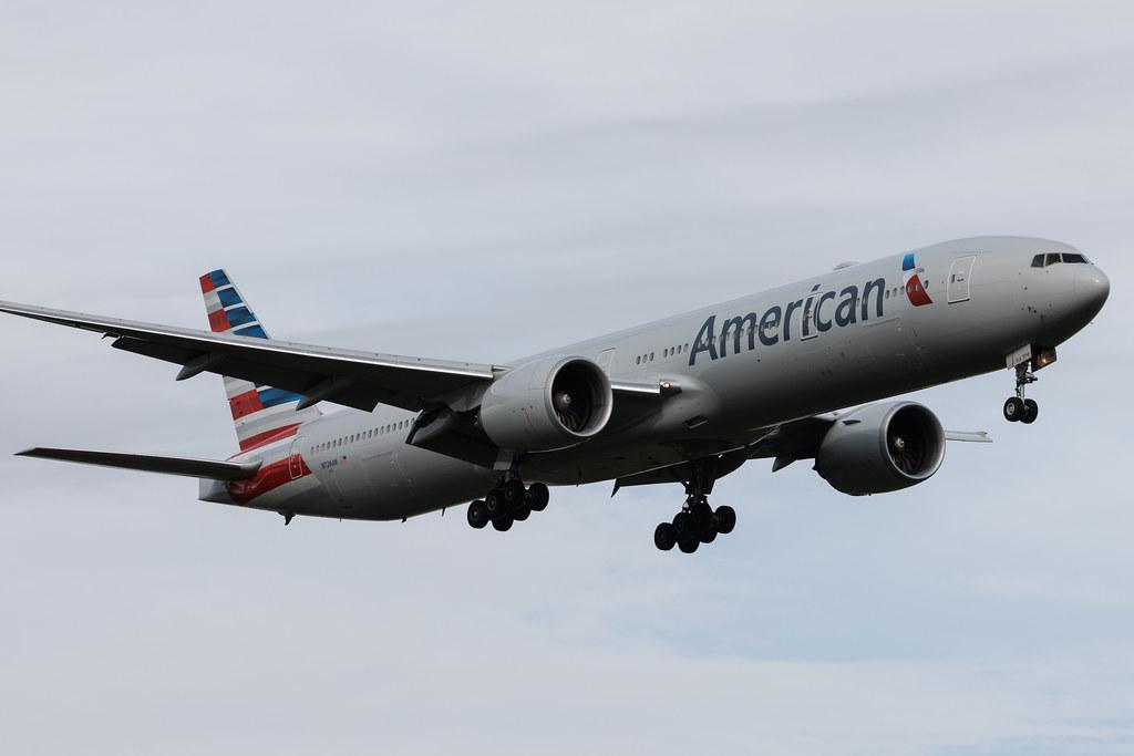 London Heathrow: American Airlines (AA / AAL) | Boeing 777-323(ER) B77W | N726AN | MSN 31550