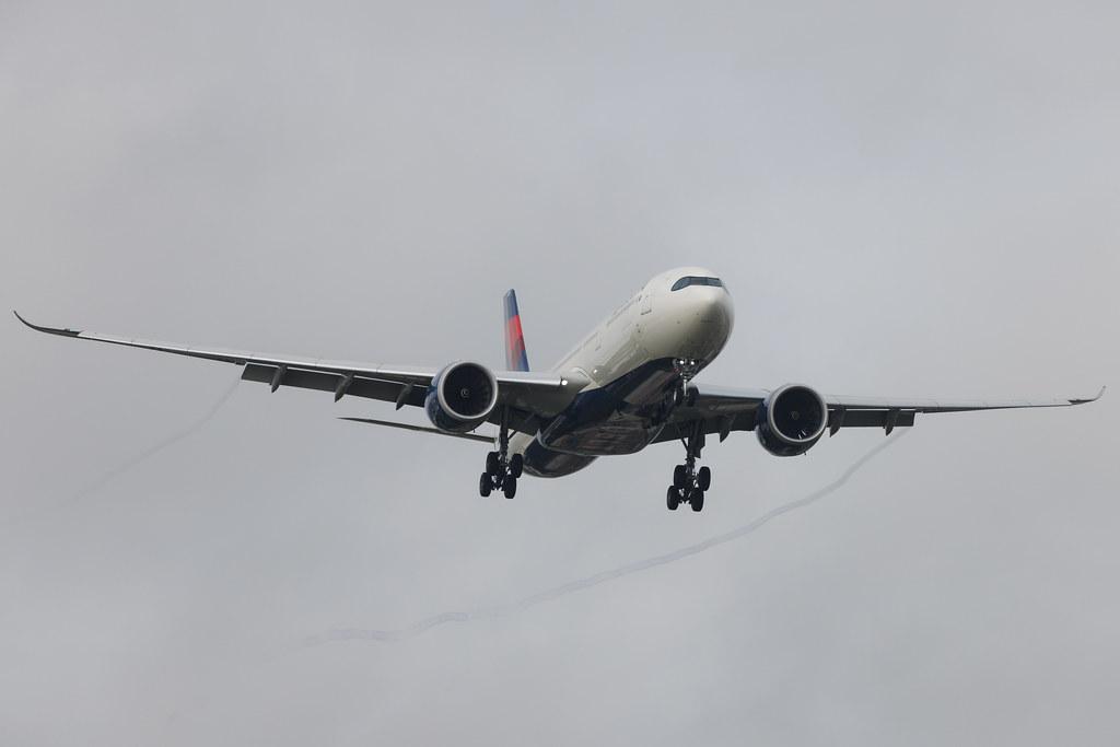 London Heathrow: Delta Air Lines (DL / DAL) | Airbus A330-941 A339 | N410DZ | MSN 1990