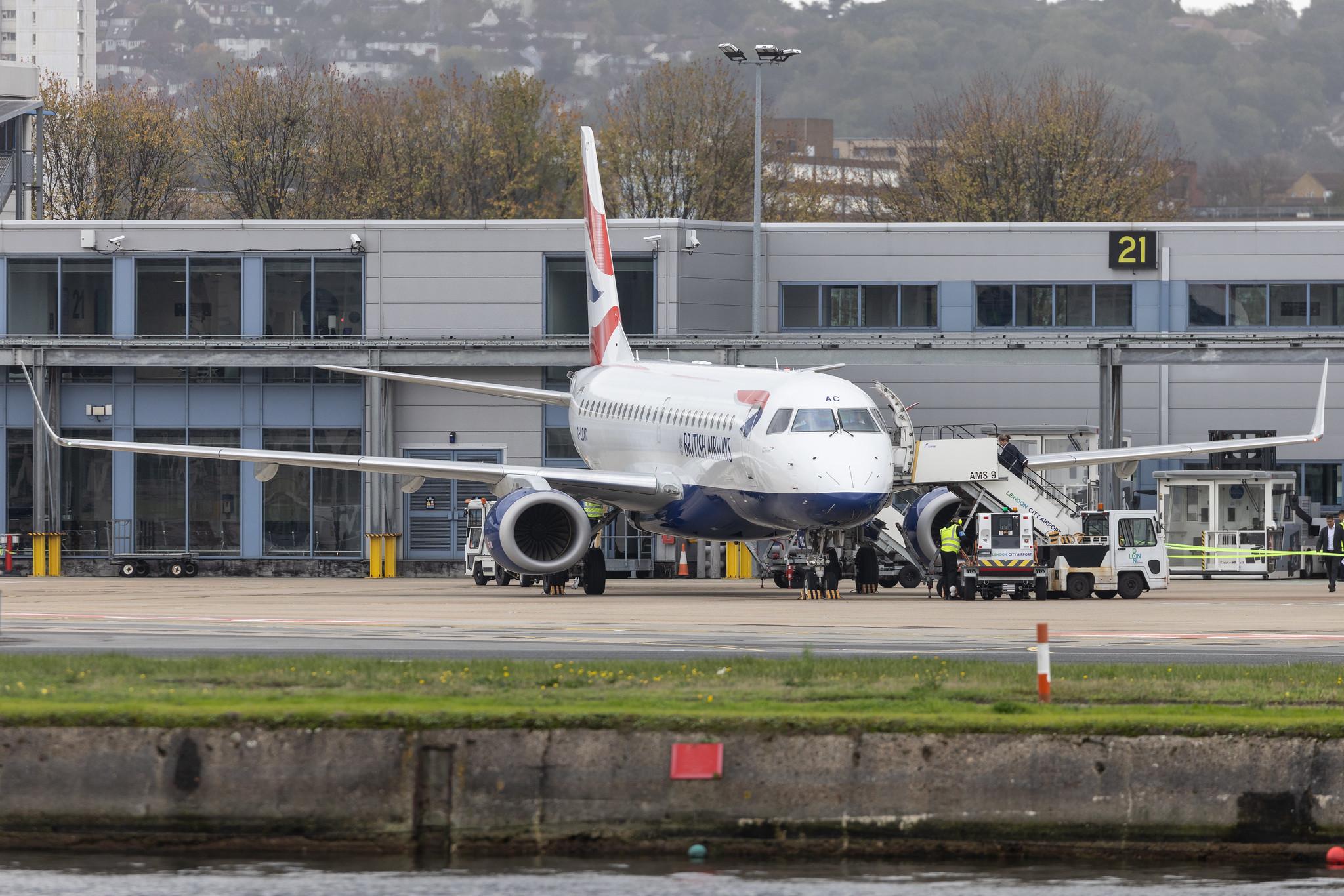 London City Airport: British Airways (BA / BAW) | Operator: BA CityFlyer | Embraer E190LR E190 | G-LCAC | MSN 19000513