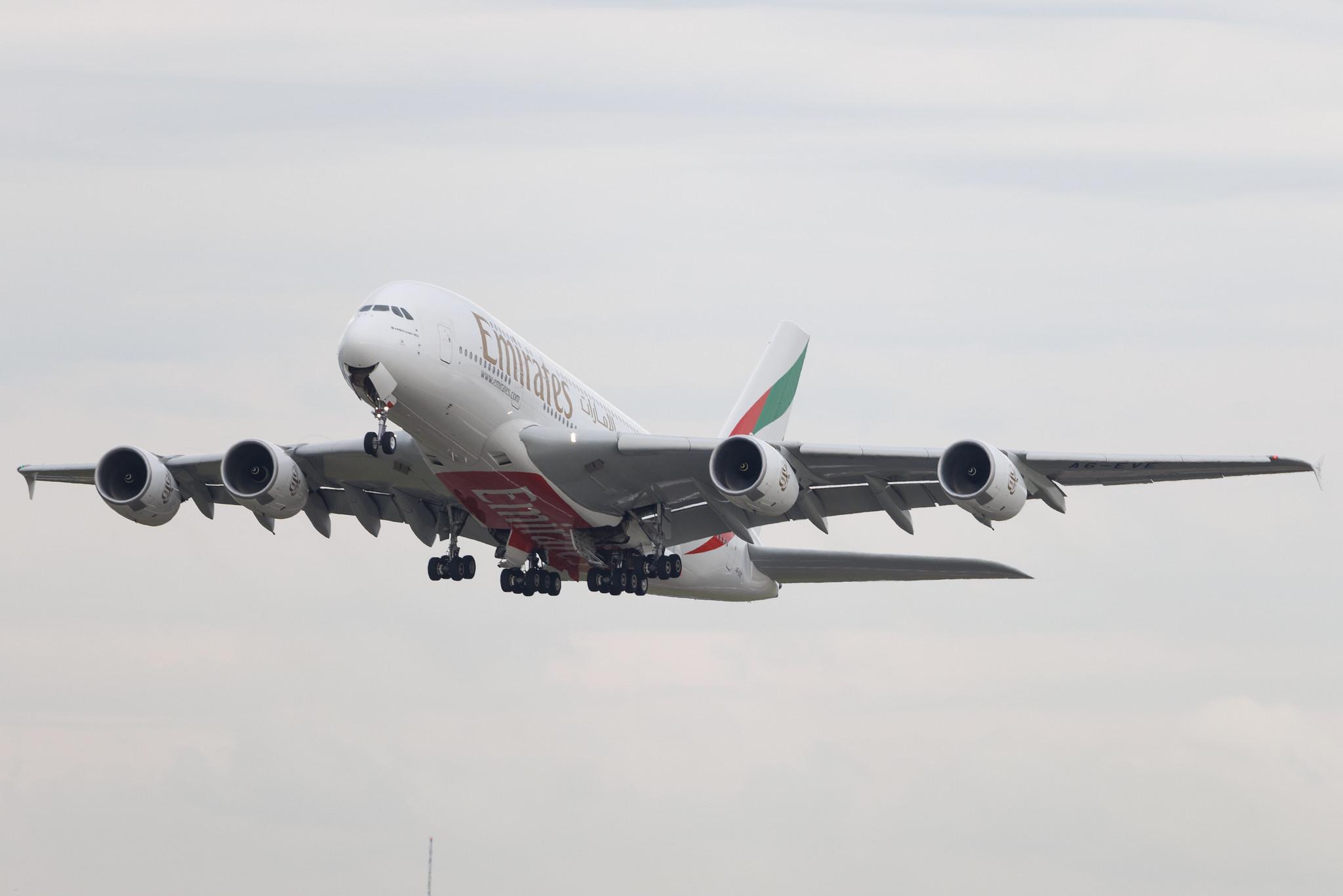 London Heathrow: Emirates (EK / UAE) | Airbus A380-842 A388 | A6-EVE | MSN 250