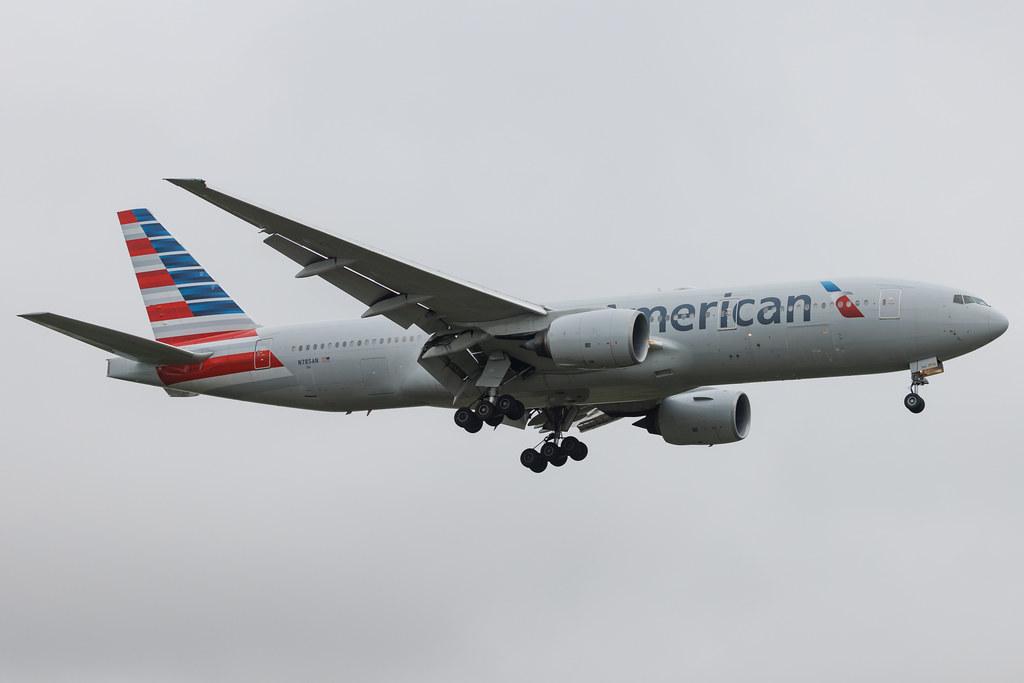London Heathrow: American Airlines (AA / AAL) | Boeing 777-223(ER) B772 | N785AN | MSN 30005
