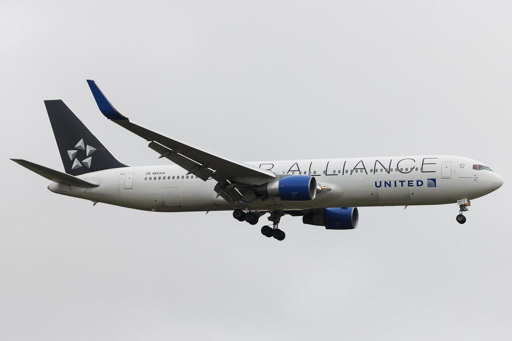 London Heathrow: United Airlines (UA / UAL) | Livery: Star Alliance livery | Boeing 767-322(ER) B763 | N653UA | MSN 25391