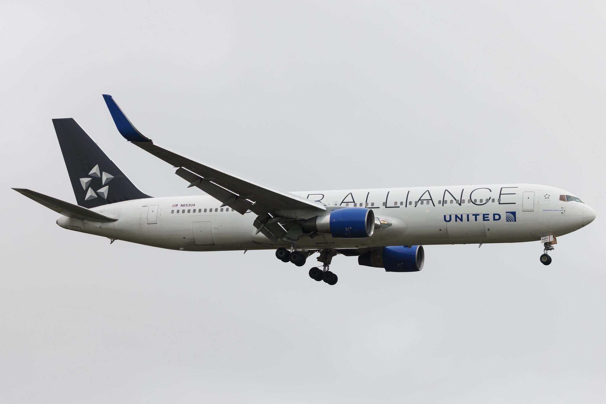 London Heathrow: United Airlines (UA / UAL) | Livery: Star Alliance livery | Boeing 767-322(ER) B763 | N653UA | MSN 25391