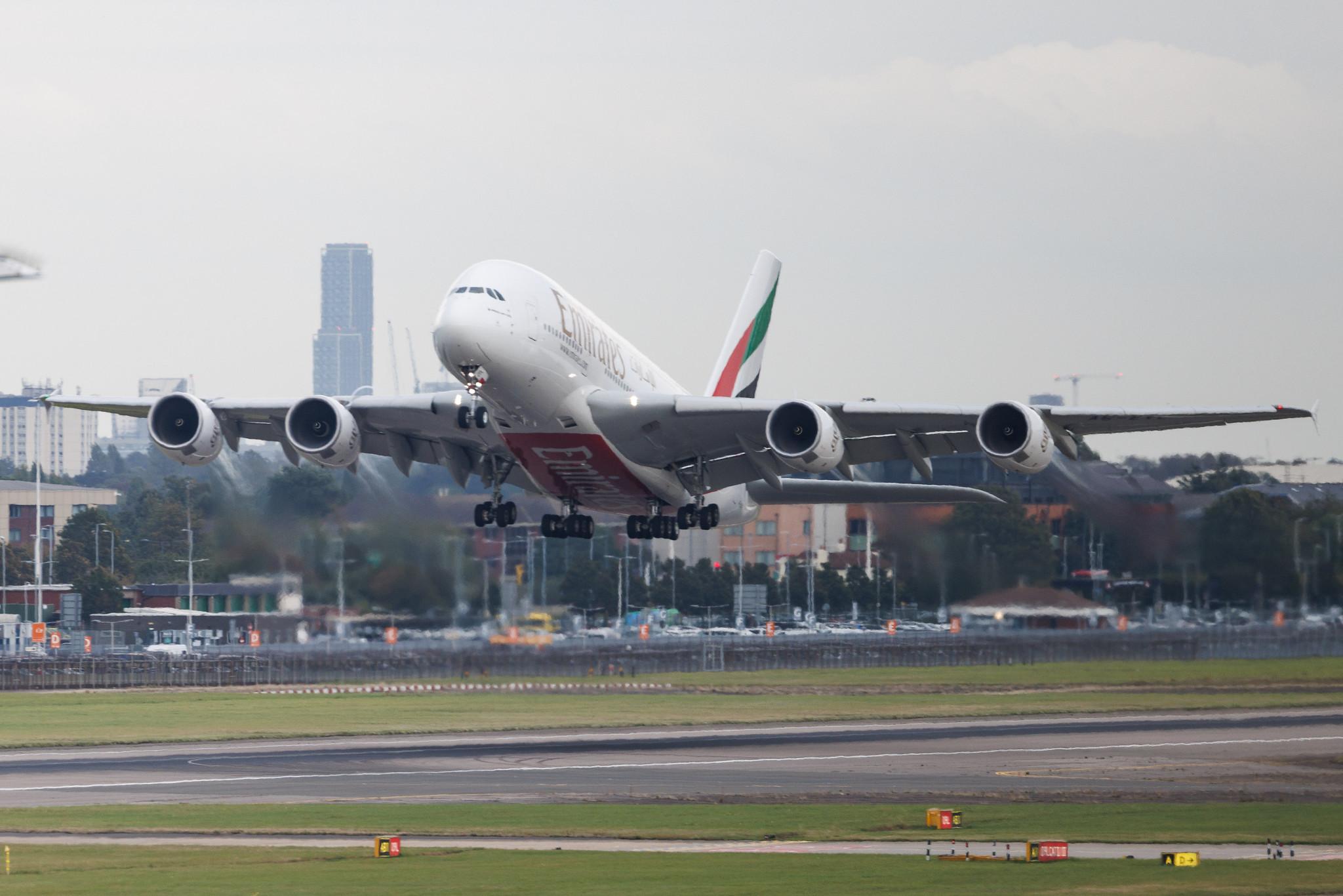 London Heathrow: Emirates (EK / UAE) | Airbus A380-842 A388 | A6-EVE | MSN 250