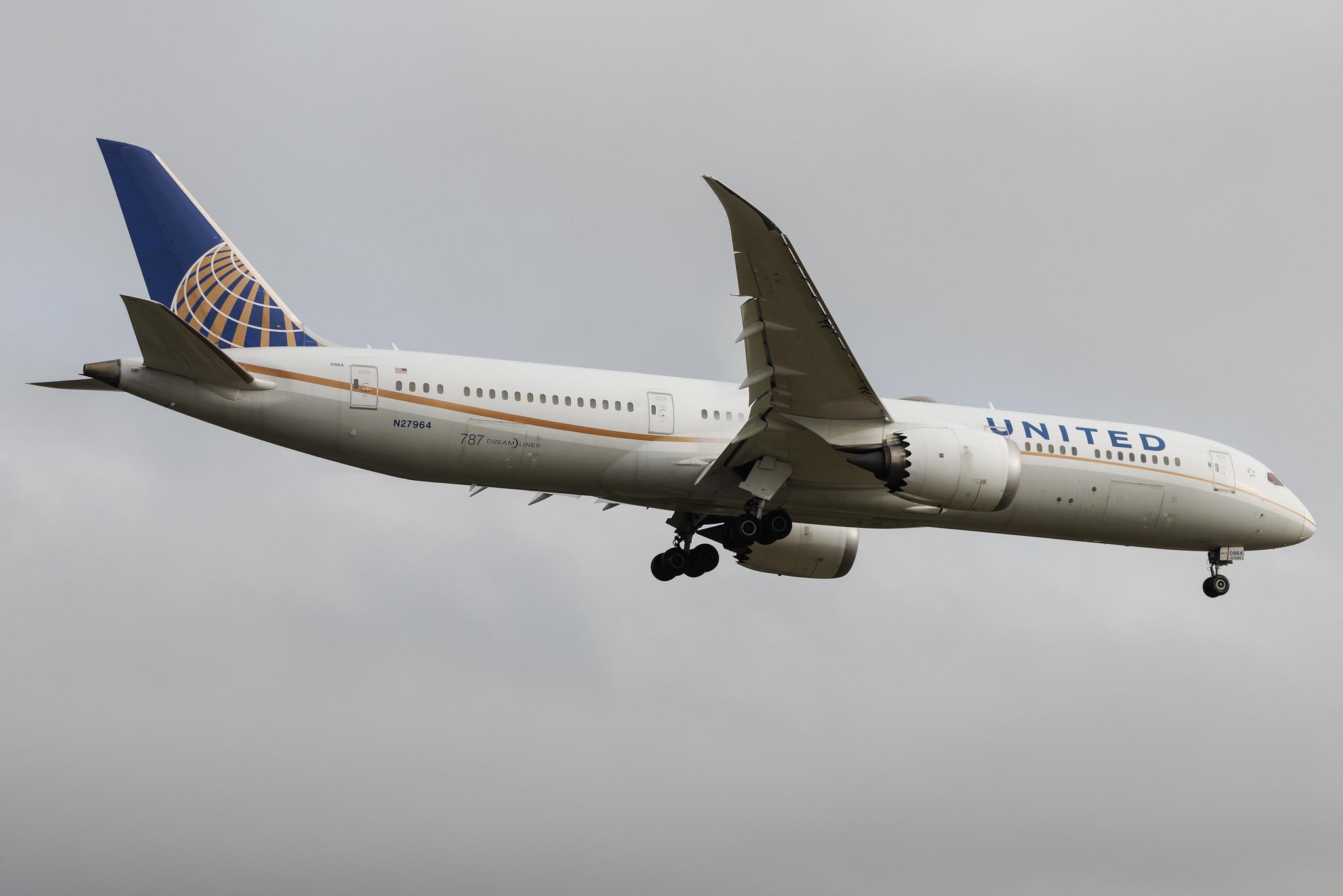 London Heathrow: United Airlines (UA / UAL) | Boeing 787-9 Dreamliner B789 | N27964 | MSN 37813