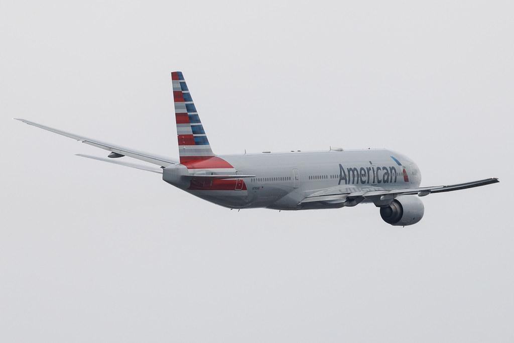 London Heathrow: American Airlines (AA / AAL) | Boeing 777-223(ER) B772 | N790AN | MSN 30251