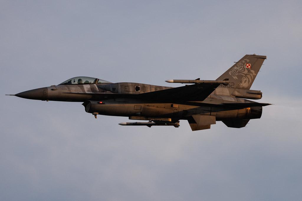 AIR SHOW Radom: Polish Air Force (/ PLF) | General Dynamics F-16C Fighting Falcon F16 | 4052 | MSN JC-13