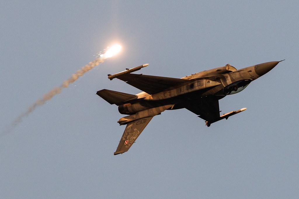 AIR SHOW Radom: Polish Air Force (/ PLF) | General Dynamics F-16C Fighting Falcon F16 | 4052 | MSN JC-13