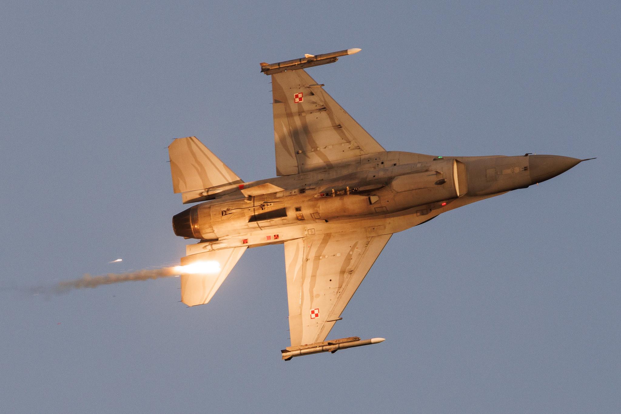 AIR SHOW Radom: Polish Air Force (/ PLF) | General Dynamics F-16C Fighting Falcon F16 | 4052 | MSN JC-13