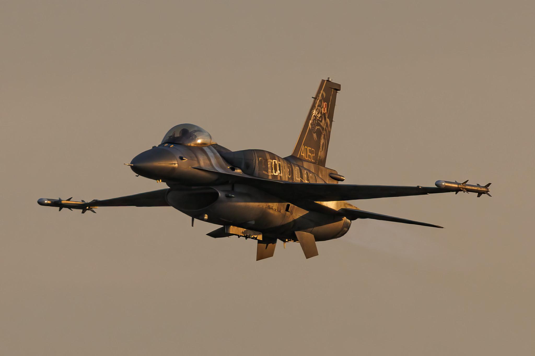 AIR SHOW Radom: Polish Air Force (/ PLF) | General Dynamics F-16C Fighting Falcon F16 | 4052 | MSN JC-13