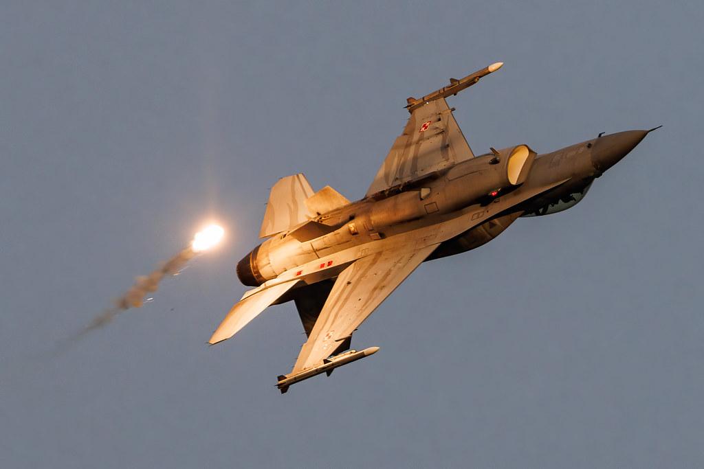 AIR SHOW Radom: Polish Air Force (/ PLF) | General Dynamics F-16C Fighting Falcon F16 | 4052 | MSN JC-13
