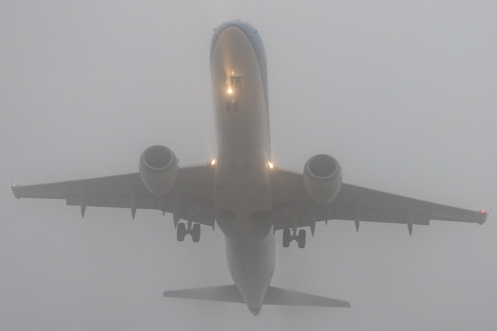 Amsterdam Schiphol: KLM (KL / KLM) | Operator: KLM Cityhopper | Embraer E190STD E190 | PH-EZY | MSN 19000649