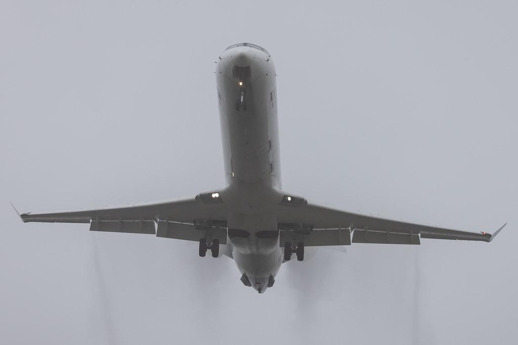 Amsterdam Schiphol: Lufthansa (LH / DLH) | Operator: Lufthansa CityLine | Mitsubishi CRJ-900LR CRJ9 | D-ACND | MSN 15238