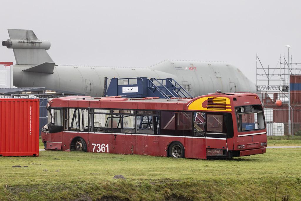Amsterdam Schiphol: Defekter Bus / Schrott