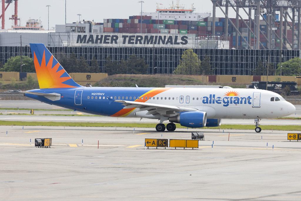 Newark Liberty International Airport: Allegiant Air (G4 / AAY) | Airbus A320-214 A320 | N206NV | MSN 05289
