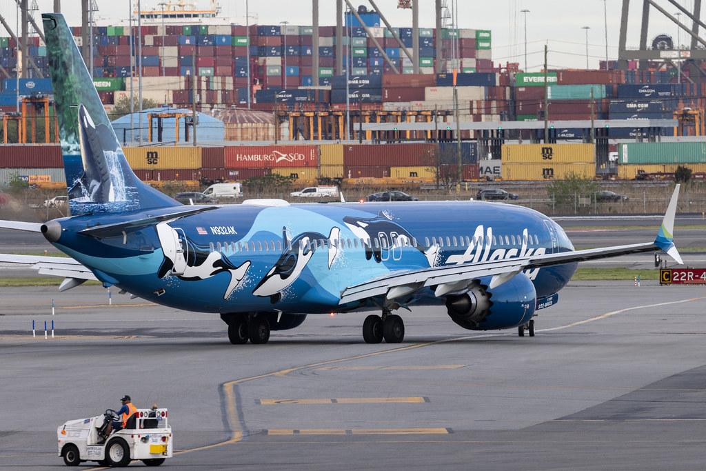 Newark Liberty International Airport: Alaska Airlines (AS / ASA) | Livery: Orca Livery | Boeing 737 MAX 9 B39M | N932AK | MSN 44089