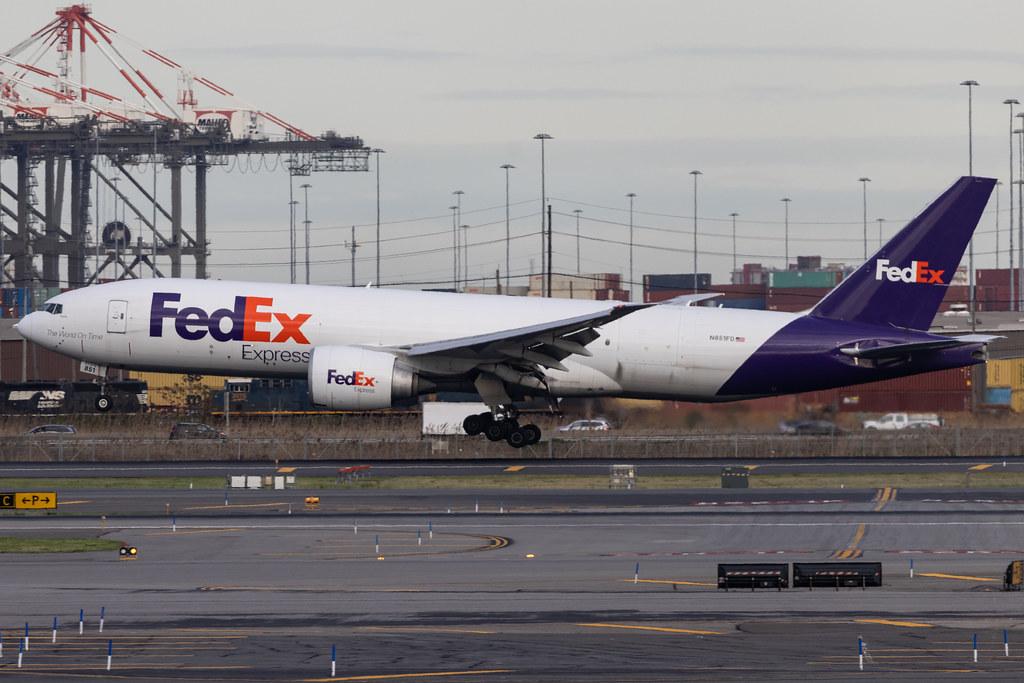 Newark Liberty International Airport: FedEx (FX / FDX) | Boeing 777-FS2 B77L | N851FD | MSN 37722