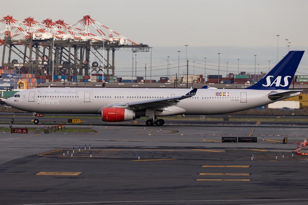 Newark Liberty International Airport: SAS (SK / SAS) | Airbus A330-343 A333 | LN-RKU | MSN 1715