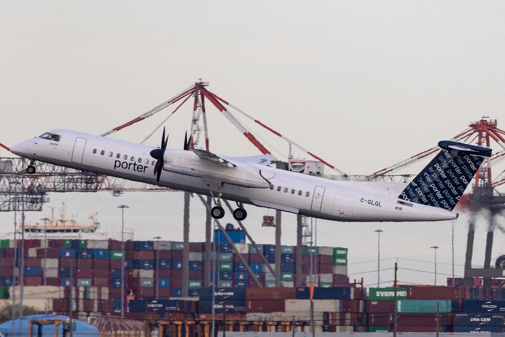 Newark Liberty International Airport: Porter (P3 / PTR) | De Havilland Canada Dash 8-400 DH8D | C-GLQL | MSN 4249
