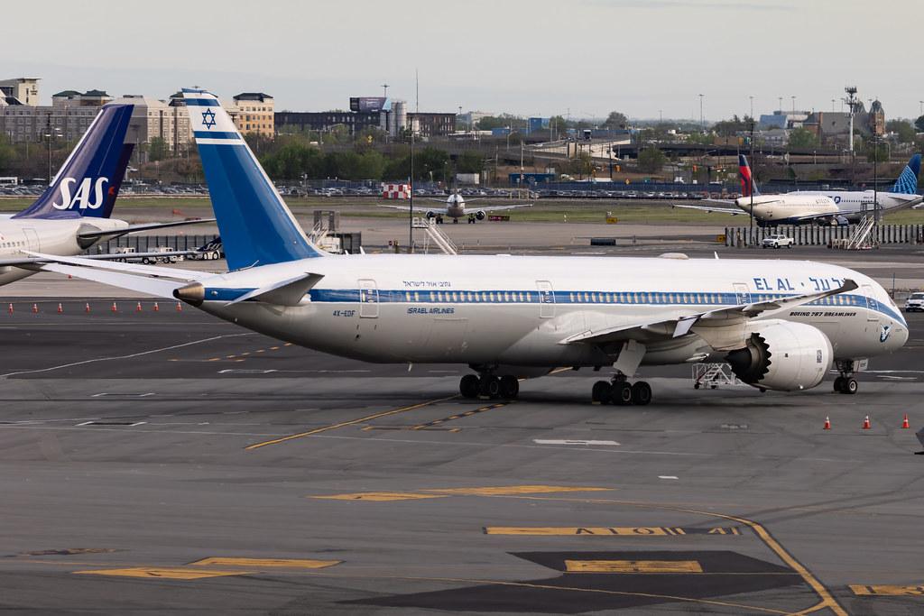 Newark Liberty International Airport: El Al (LY / ELY) | Livery: Retro Livery | Boeing 787-9 Dreamliner B789 | 4X-EDF | MSN 63394