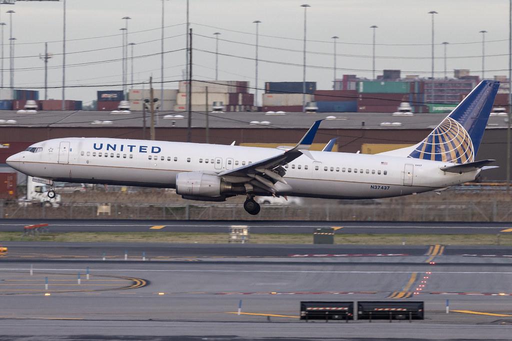 Newark Liberty International Airport: United Airlines (UA / UAL) | Boeing 737-924(ER) B739 | N37437 | MSN 33532
