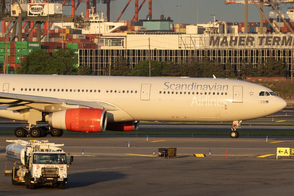 Newark Liberty International Airport: SAS (SK / SAS) | Airbus A330-343 A333 | LN-RKS | MSN 1665