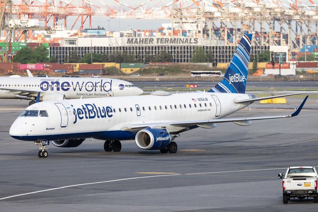 Newark Liberty International Airport: JetBlue Airways (B6 / JBU) | Embraer E190AR E190 | N354JB | MSN 19000601