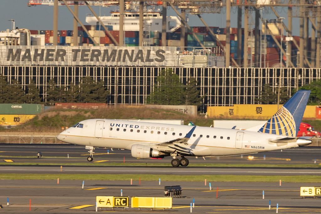 Newark Liberty International Airport: United Express (UA / UAL) | Operator: Republic Airways | Embraer E170SE E170 | N865RW | MSN 17000122