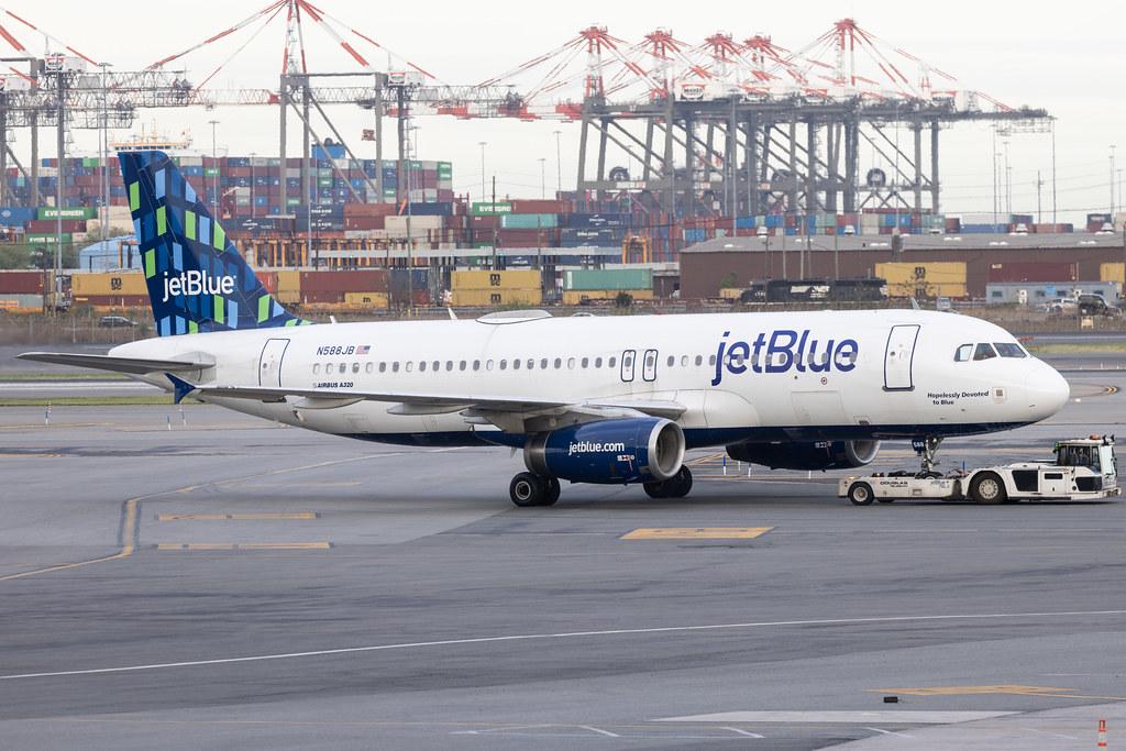 Newark Liberty International Airport: JetBlue Airways (B6 / JBU) | Airbus A320-232 A320 | N588JB | MSN 02201