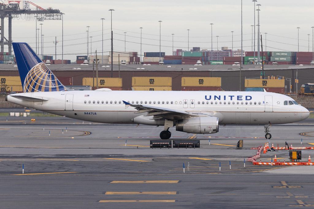 Newark Liberty International Airport: United Airlines (UA / UAL) | Airbus A320-232 A320 | N447UA | MSN 00836