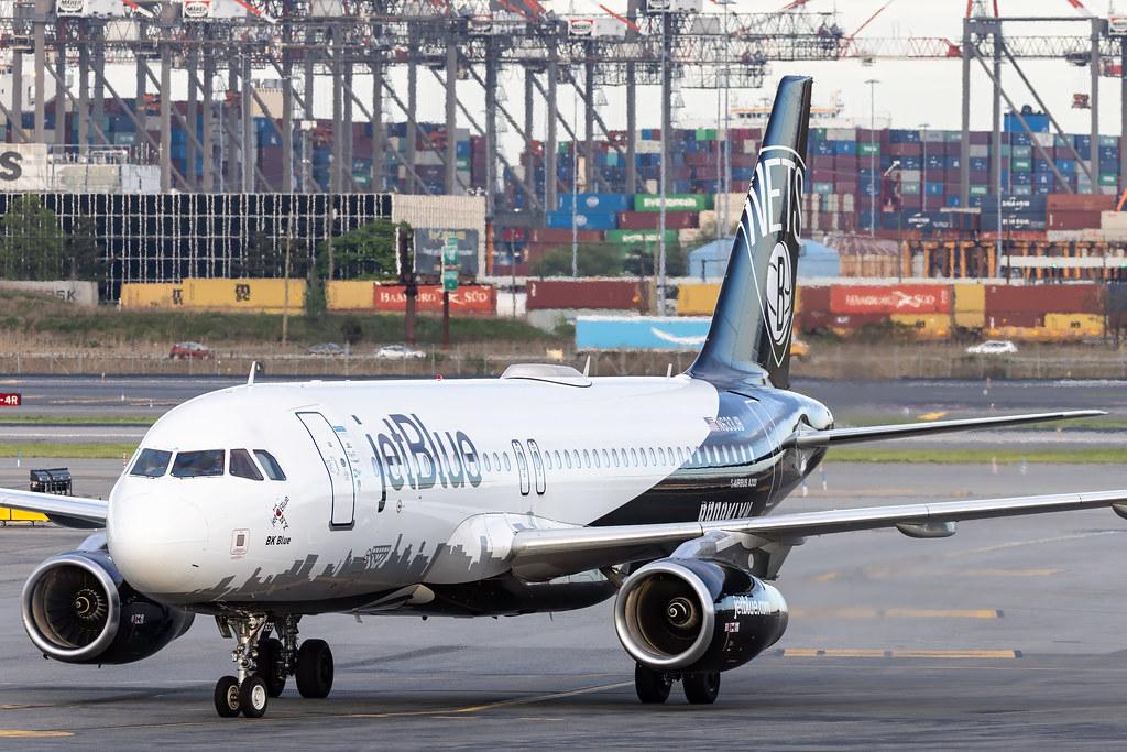Newark Liberty International Airport: JetBlue Airways (B6 / JBU) | Livery: Brooklyn Nets Livery | Airbus A320-232 A320 | N633JB | MSN 02671