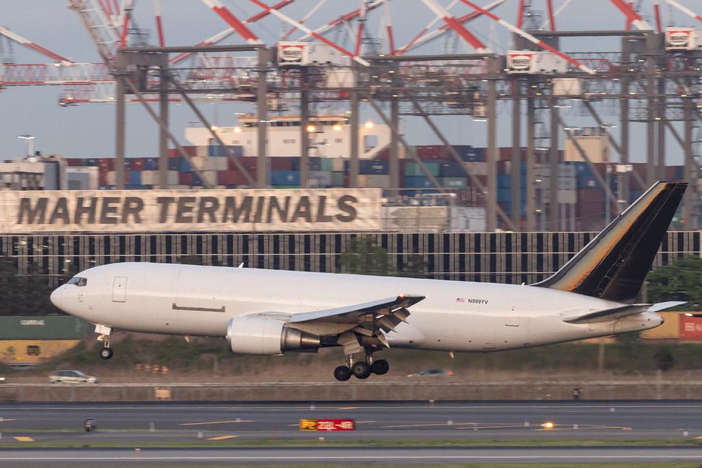 Newark Liberty International Airport: 21 Air (2I / CSB) | Boeing 767-241(ER)(BDSF) B762 | N999YV | MSN 23801