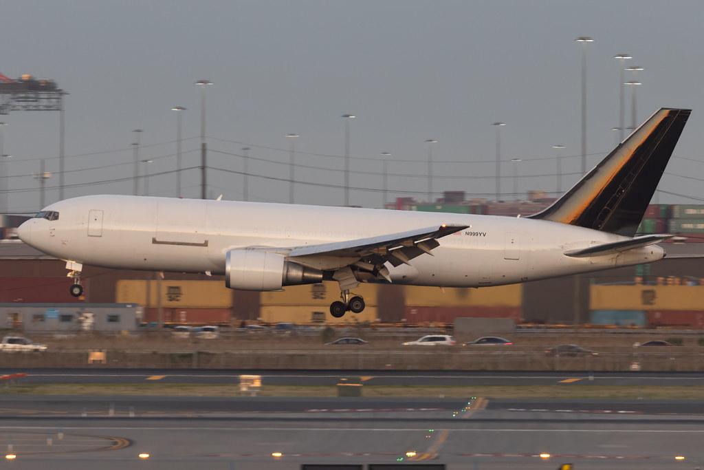 Newark Liberty International Airport: 21 Air (2I / CSB) | Boeing 767-241(ER)(BDSF) B762 | N999YV | MSN 23801