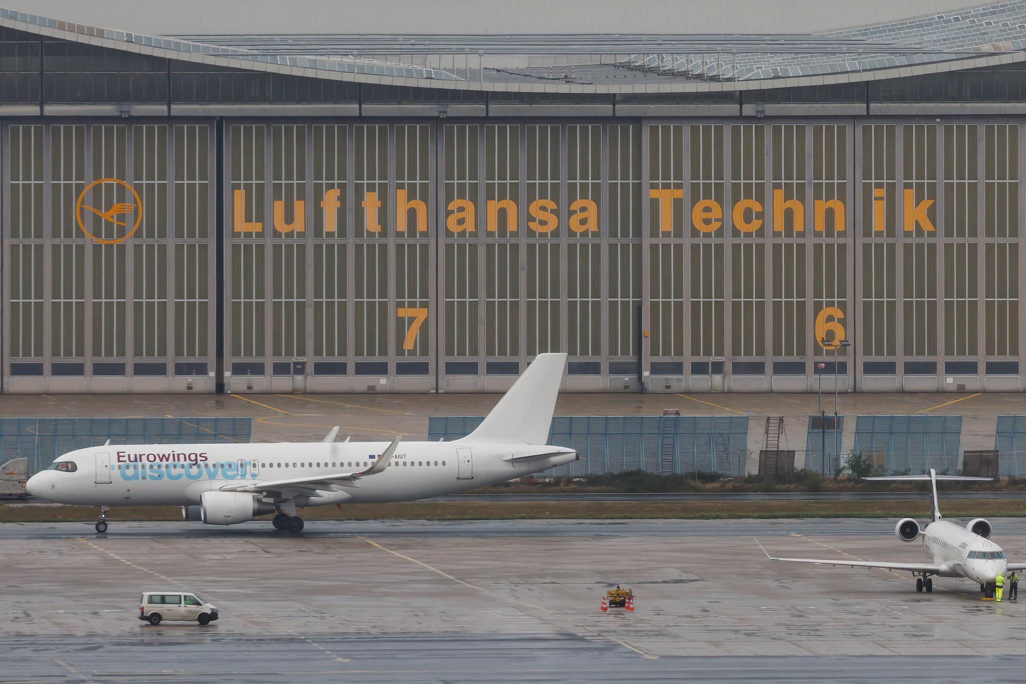 Frankfurt Airport: Discover Airlines (4Y / OCN) |  Airbus A320-214 A320 | D-aiut | MSN 7115
