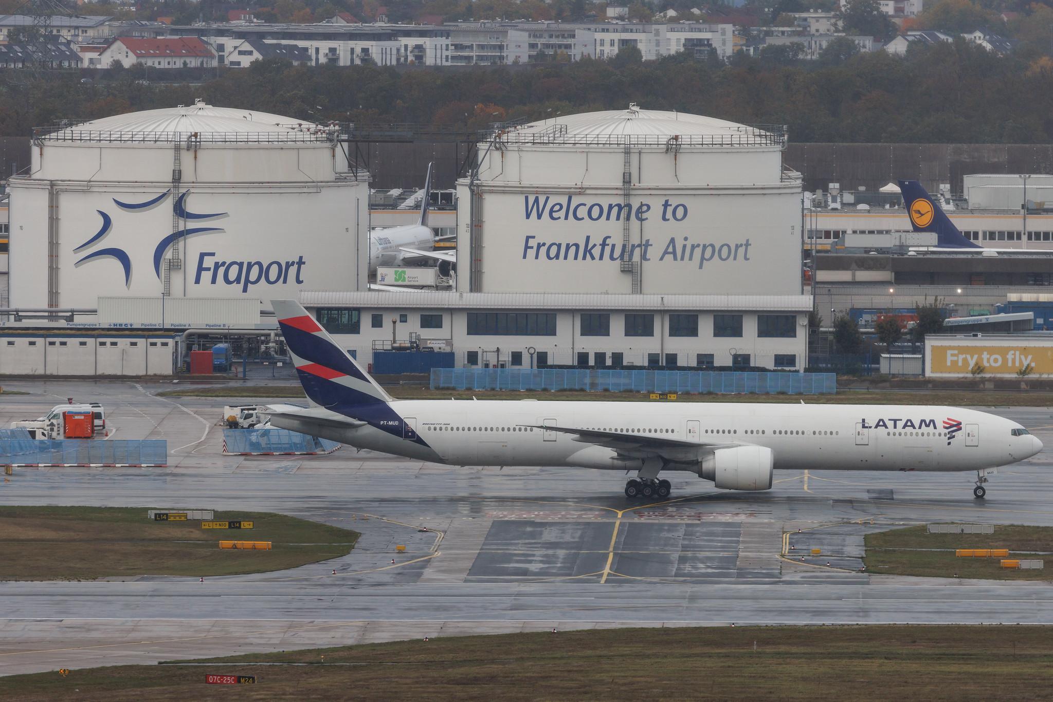 Frankfurt Airport: LATAM Airlines (LA / LAN) | Operator: LATAM Brasil | Boeing 777-32W(ER) B77W | PT-MUD | MSN 37667