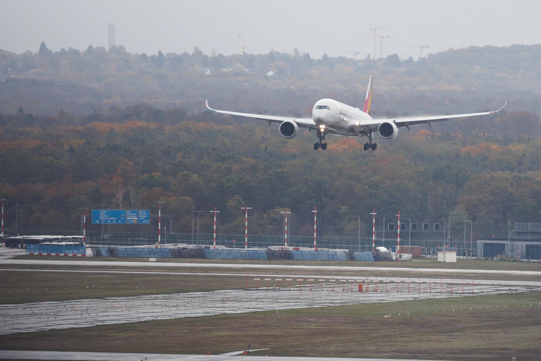 Frankfurt Airport: Asiana Airlines (OZ / AAR) | Airbus A350-941 A359 | HL8078 | MSN 094