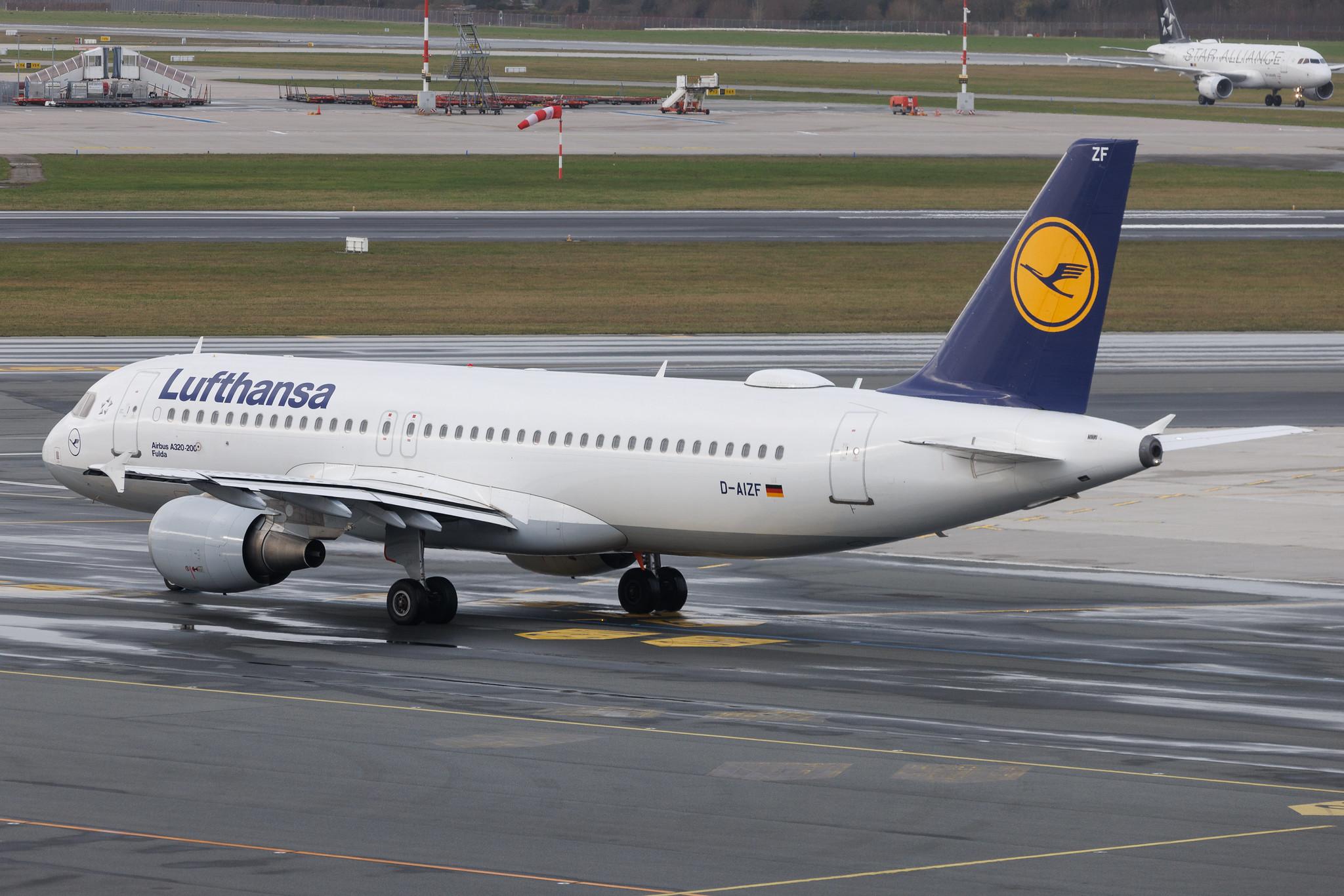 Hamburg Airport: Lufthansa (LH / DLH) | Airbus A320-214 A320 | D-AIZF | MSN 4289