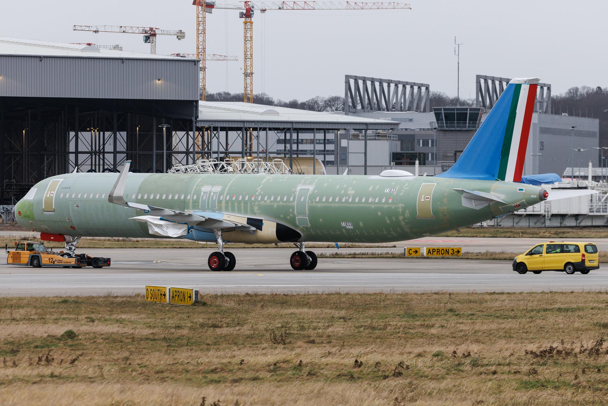 Hamburg Finkenwerder: ITA Airways (AZ / ITY) | Airbus A321-271NX A21N | D-AVXH | EI-HXE | MSN 11833