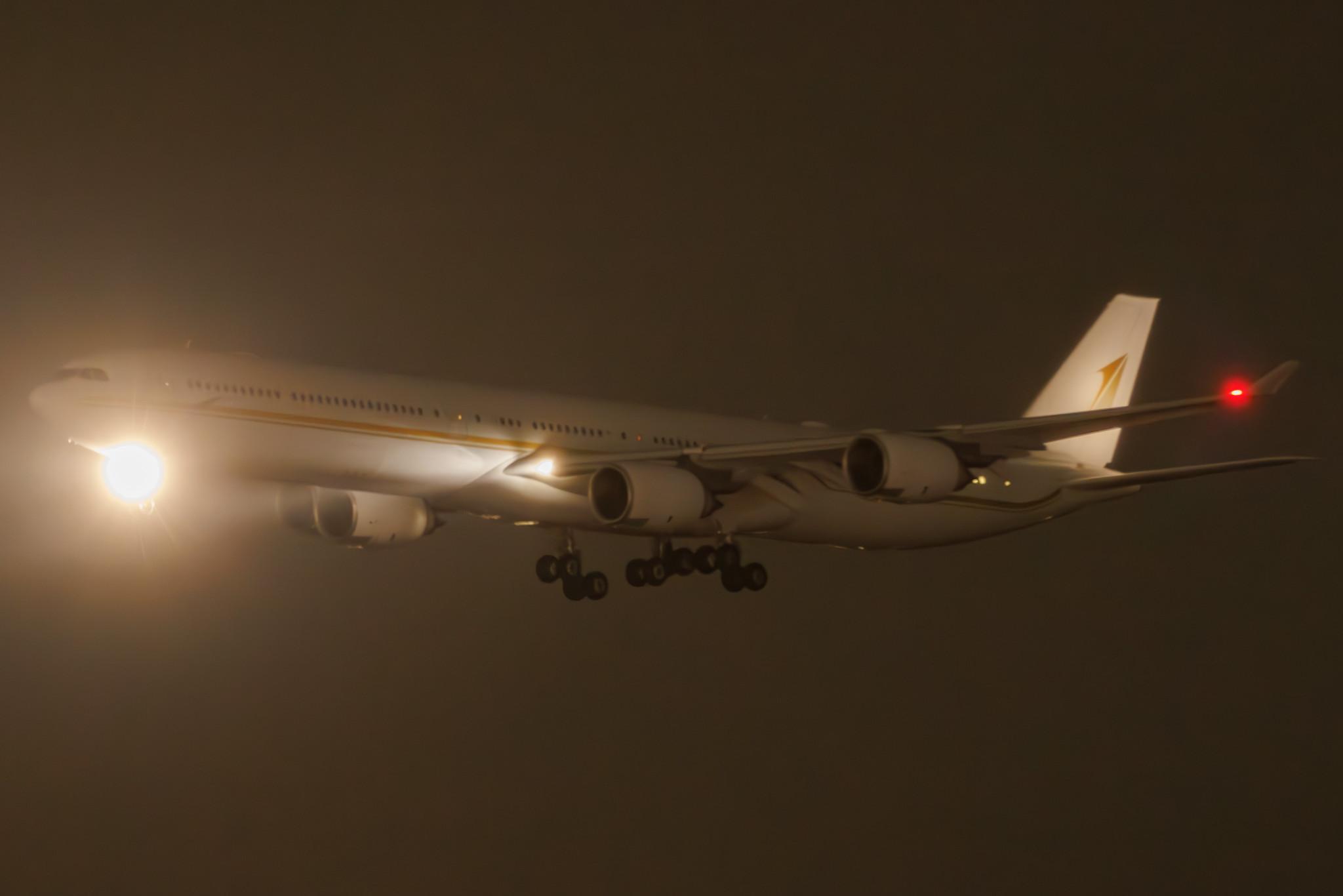 Hamburg Airport: Alpha Star (/ STT) | Airbus A340-642 A346 | HZ-SKY | MSN 0924