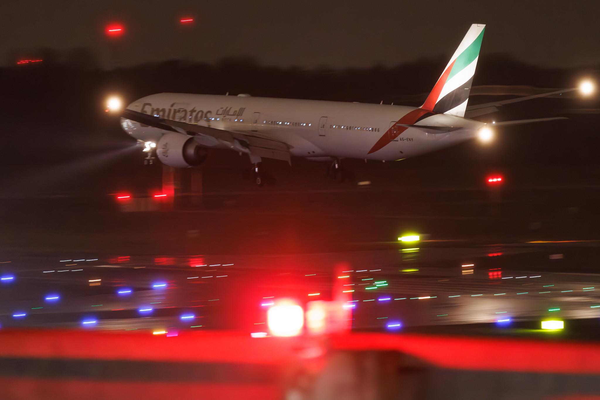 Hamburg Airport: Emirates (EK / UAE) | Boeing 777-31H(ER) B77W | A6-ENY | MSN 42122