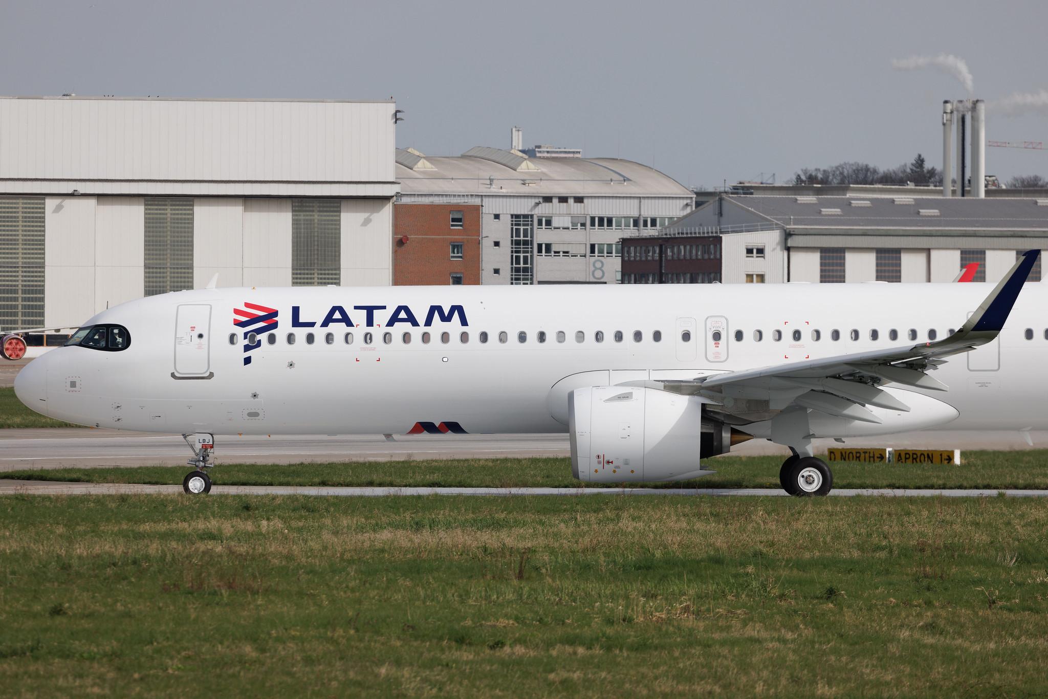 Hamburg Finkenwerder: LATAM Airlines (LA / LAN) | Operator: LATAM Brasil | Airbus A321-271NX A21N | PS-LBJ | MSN 11723