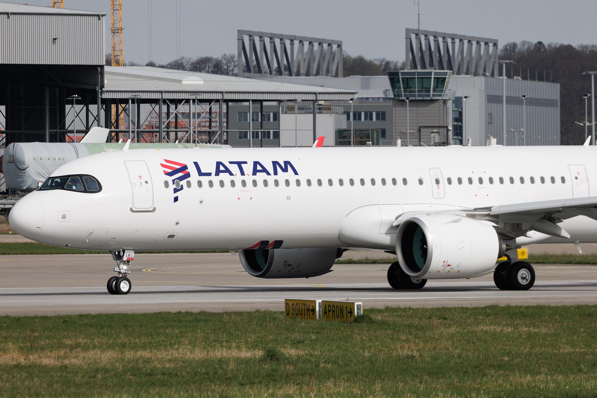 Hamburg Finkenwerder: LATAM Airlines (LA / LAN) | Operator: LATAM Brasil | Airbus A321-271NX A21N | PS-LBJ | MSN 11723